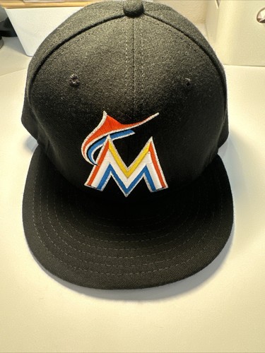 Miami Marlins Hat Cap Mens 7 3/8 Fitted Black New Era 59FIFTY MLB Ball Cap