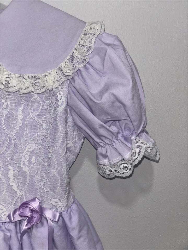 Vestido vintage con volantes círculo completo ciruela azúcar niñas talla 7 púrpura con cordones con volantes Foto 4 de 4