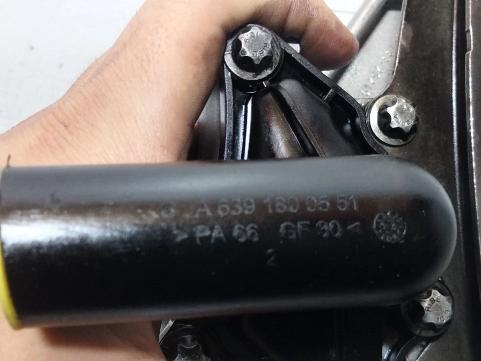 6391810601 BOMBA ACEITE / A6391800551 / 352035 PARA MITSUBISHI COLT VI Z3_A, Z2 - Imagen 3 de 4