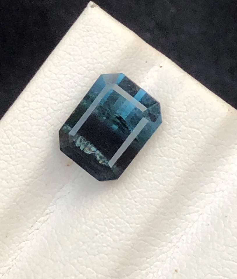 3.40ct Amazing natural  Blue Bi Color Tourmaline Loose Gemstone - Image 4 of 4