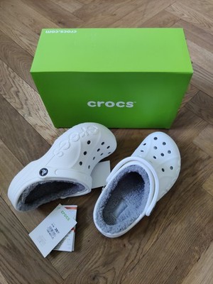 Crocs Baya Lined Clog in weiß mit grauem Fell - Gr. 37/38 - Neu mit Etikett