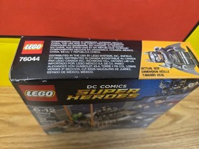 LEGO DC Comics Super Heroes  Clash of the Heroes 76044 - New Sealed - Box Damage