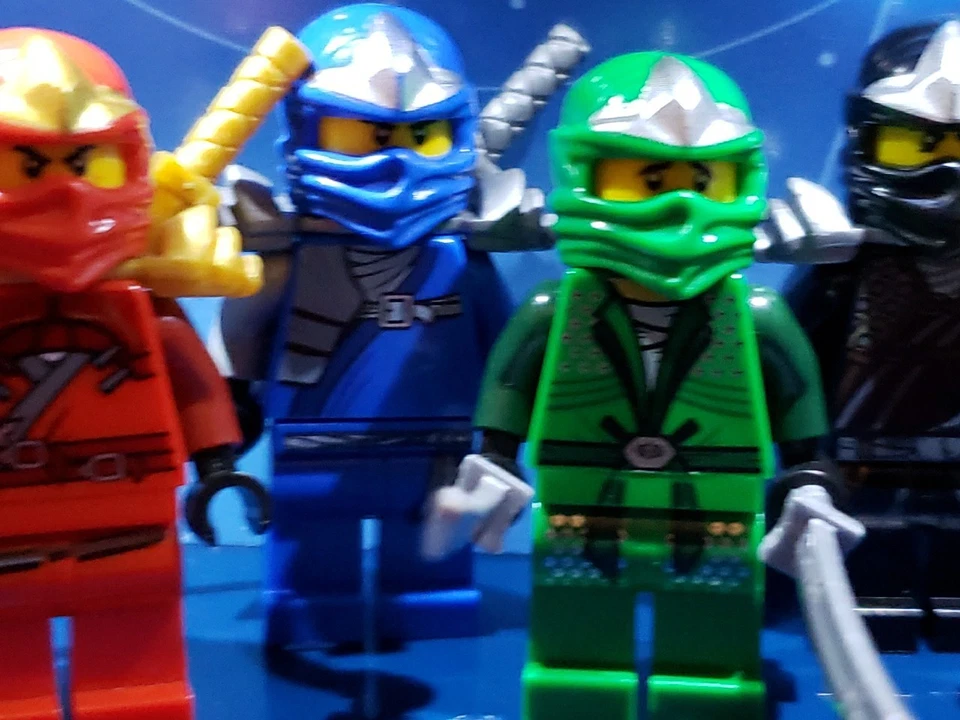 Lote de minifiguras Lego Ninjago Rise Of The Snakes ZX Lloyd Cole Zane Zen Extreme Foto 3 de 4