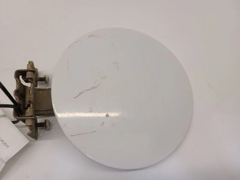 Chevrolet Silverado 1500 1999-2004 puerta de llenado de combustible blanca Foto 2 de 4