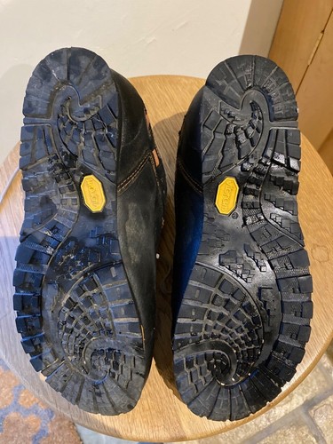 boys trail hiking shoes, Garmont, vgc size 6.5...ideal for Via Ferrata and MTB - Picture 3 of 3