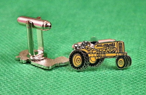 Allis - Chalmers Tractor Set of Cuff Links - Picture 2 of 8