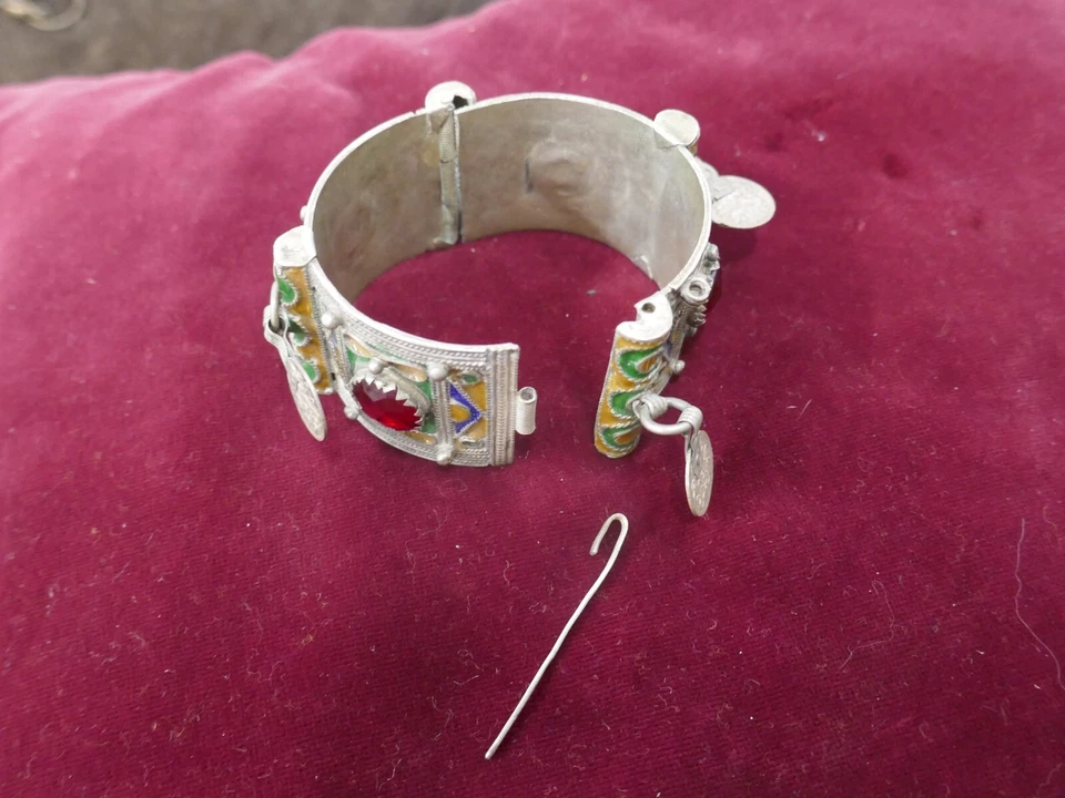 superbe bracelet Kabyle argent richement émaillé,Diamètre int 55mm,P 102 g - Photo 4/4