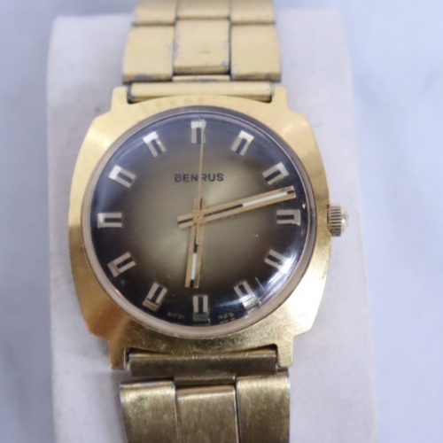 Nice Vintage 1960's BENRUS 9091-425 Gold Men Wristwatch 17 Jewels