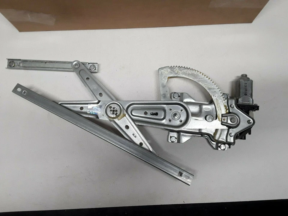 动力窗电机和调节器 Dorman 后右适合 2003 - 09 起亚索伦托 — 第 3/4 张图片