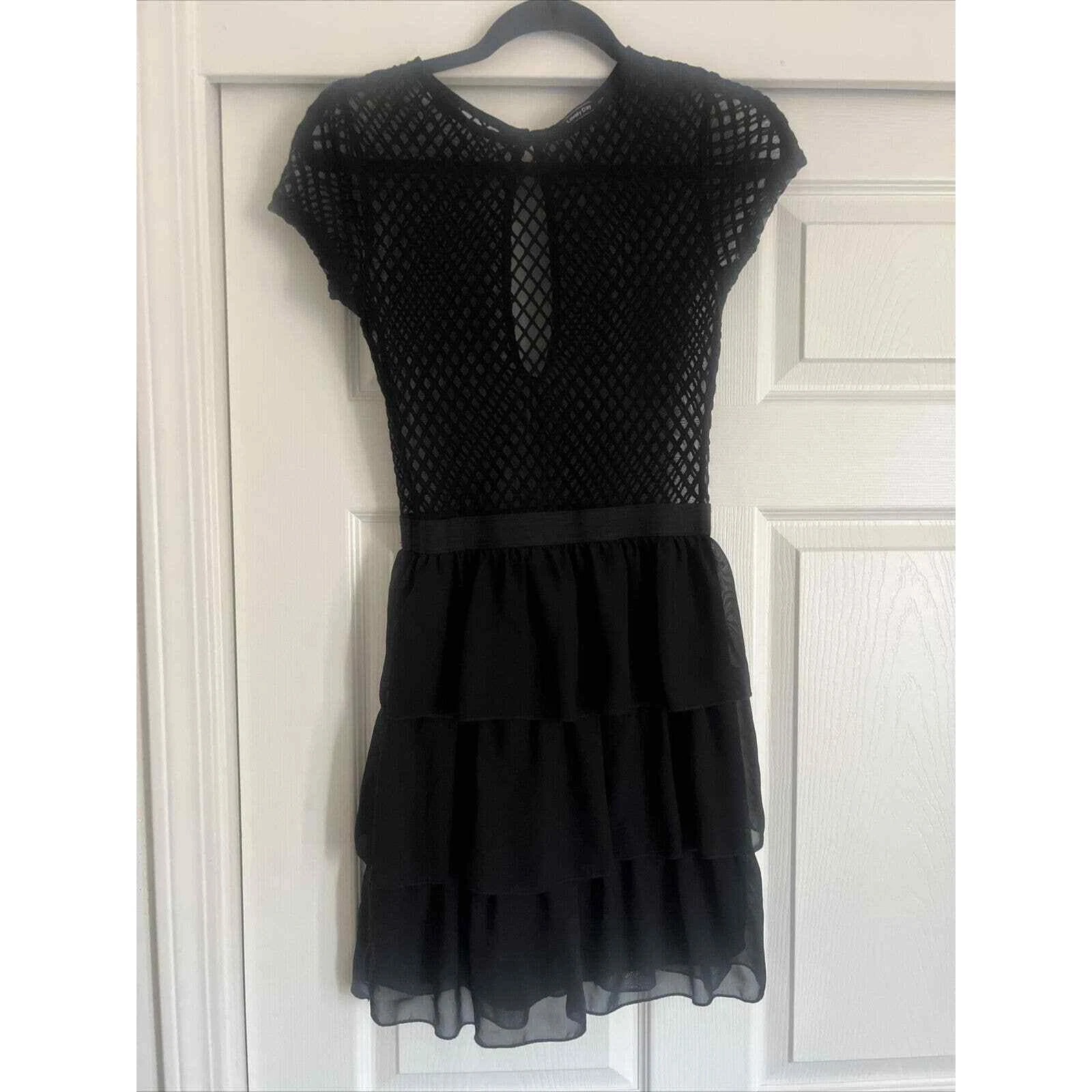 MESHKI Bellissimo abito nero giorno medio maglia trasparente top bellissimo fondo floreale