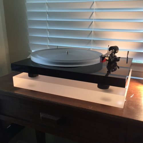 Plataforma de acrílico con pies de sorbotano LED RGB para Pro-Ject Xtension 12 Evolution - Imagen 17 de 17