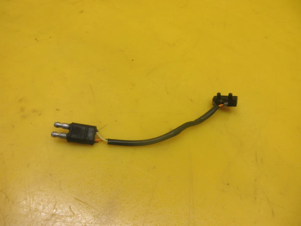 OEM 2002 POLARIS XC SP 800 BORDE LUZ DE FRENO MANILLAR INTERRUPTOR DE PARADA MONTAJE Foto 2 de 4