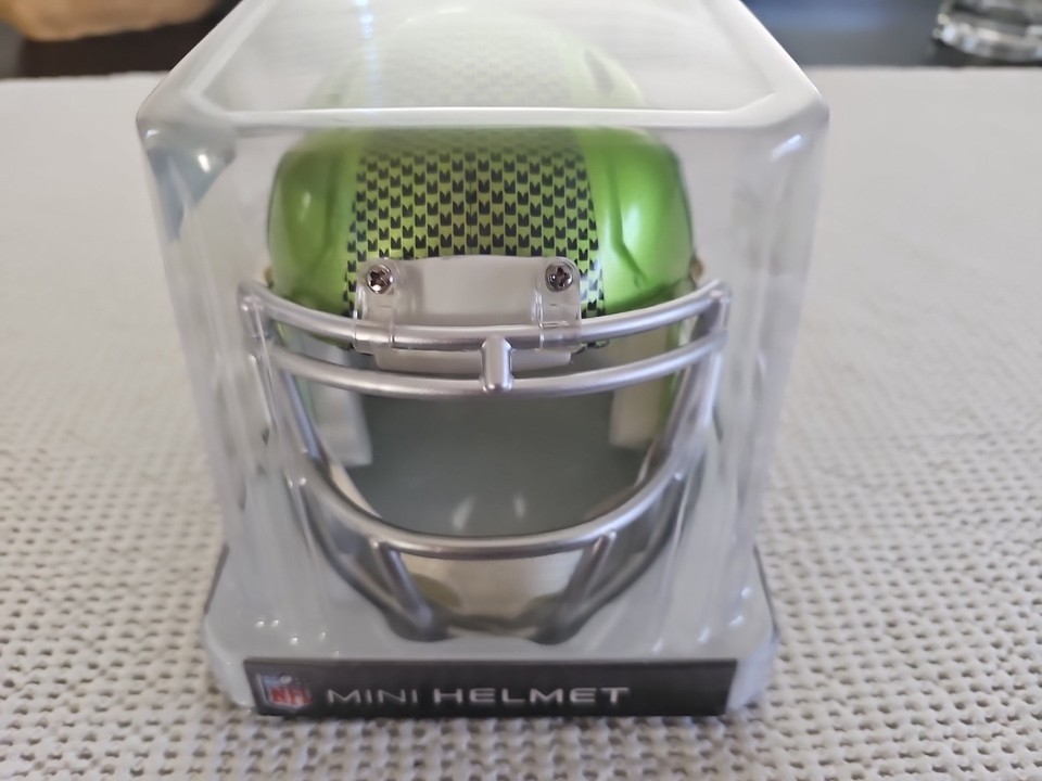 Kenneth Walker III Signed Mini Helmet Riddell | eBay
