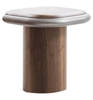 Eleganter Beistelltisch Mit Modernem Design Und Holzstruktur