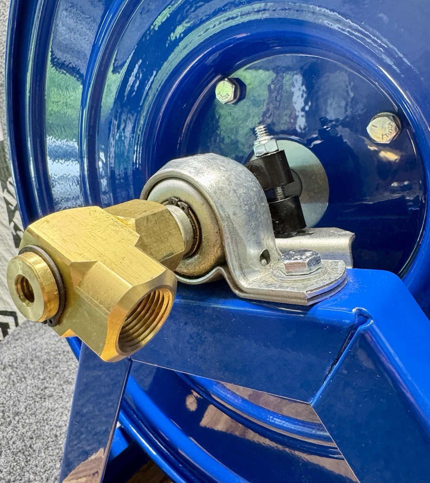 Coxreels 1125-4-100 Hand Crank Steel Hose Reel 1/2” x 100' 3,000 PSI