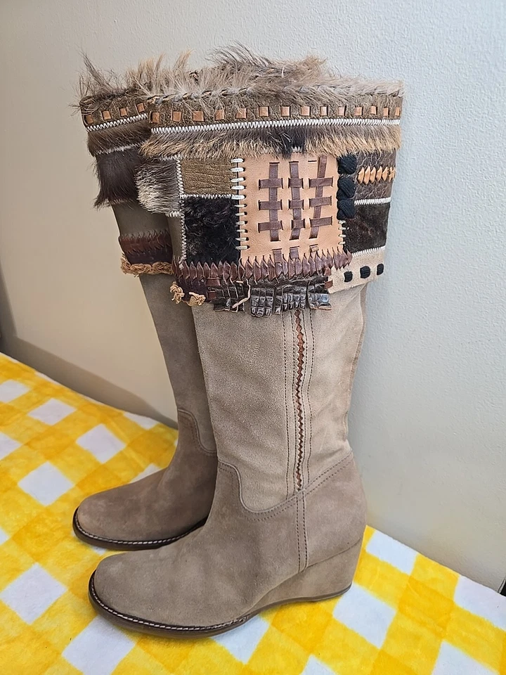 Botas Apepazza Ninfa para mujer 10 cuero gamuza tostado cuña boho tribal retazos Foto 2 de 4