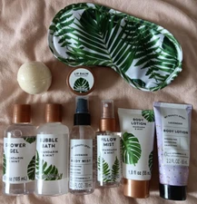 Shower Gel Body Lotion Bubble Bath Bomb Lip Balm Body Pillow Mist Gift Set 51624