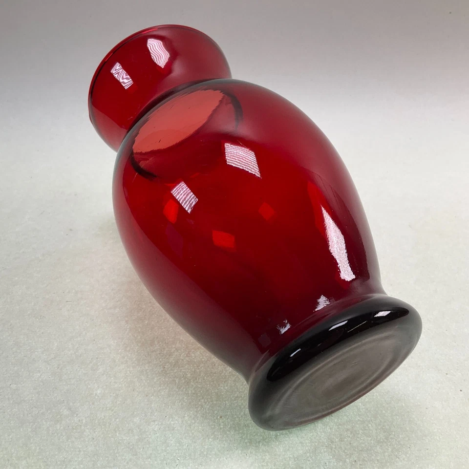 Anchor Hocking Royal Ruby Flared Vase Vintage 40s, 50s, 60s - Image 2 of 2