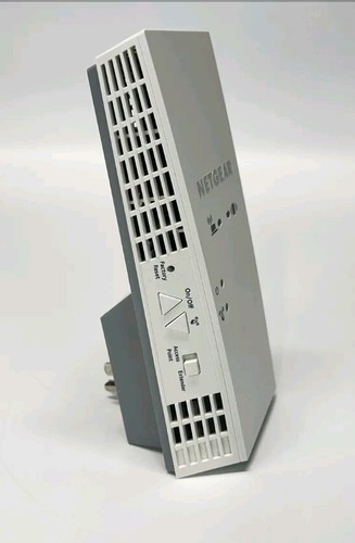NETGEAR EX7300 Nighthawk X4 AC2200 Wi-Fi Mesh Extender 2.4GHz / 5GHz - Picture 3 of 4