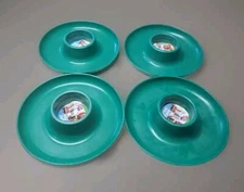 Great Plate 4 piece Set Plastic Party Dinnerware Food & Drink in One Hand Green