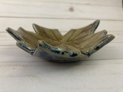 Signierte Studio Kunst Keramik glasiertes Blatt Seifenschale Schmuck Kerzenhalter - Bild 5 von 8