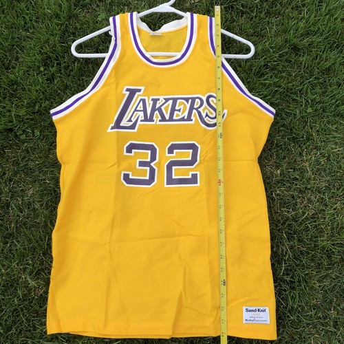 VINTAGE LA Lakers Jersey Size Large MacGregor Sand Knit Yellow Number 32 Magic - Picture 15 of 17