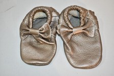 Shoe's Moccasins Baby Girl's Size Medium Gold Bronze