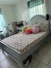 Disney princess by Evangeline Silver Bedroom Set