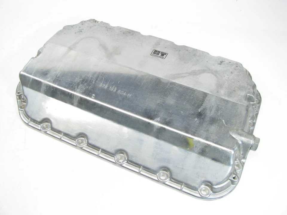 Inferior cárter de aceite del motor Hamburg-technic 2016-95861 para Audi 1995-1998 2,8 L-V6 Foto 2 de 4