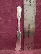 Sterling S. KIRK & SON MAYFLOWER BUTTER KNIFE 5 3/8" 27 grams  Monogram  D