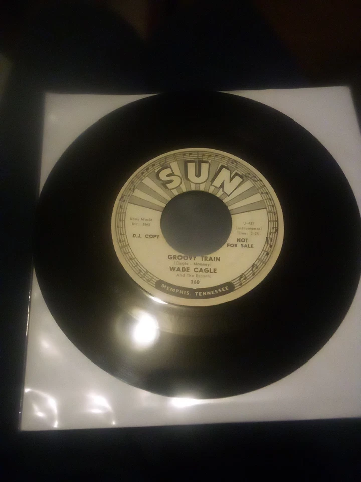 GROOVY TRAIN WHITE LABEL PROMO WADE CAGLE SUN 360 HIGHLAND ROCK VINYL 45 RECORD - Image 2 of 4