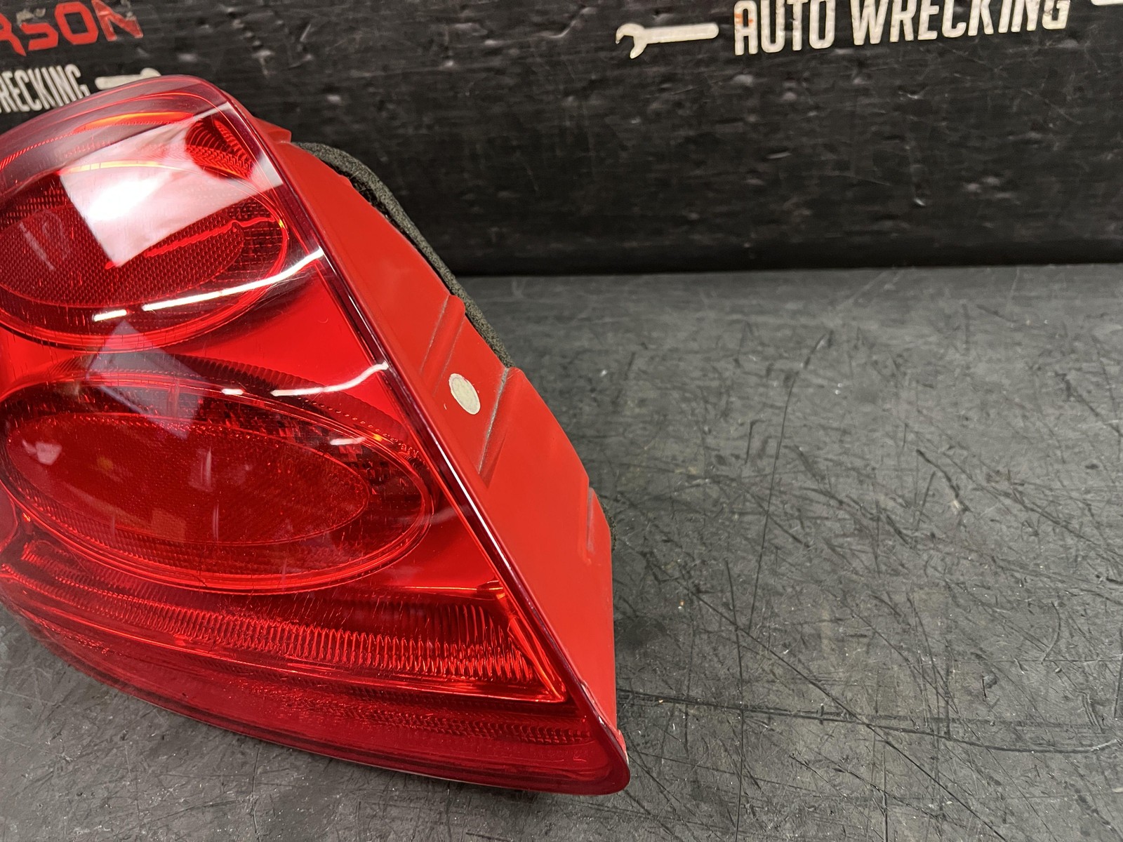 03-09 BENTLEY CONTINENTAL DRIVER LH QUARTER PANEL MOUNTED TAIL LIGHT STOP LAMP