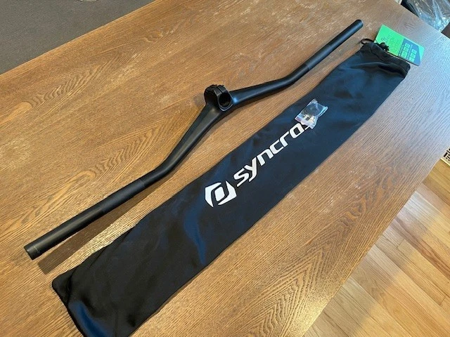 Manillar SYNCROS Hixon iC 1.0 Rise integrado cabina MTB Foto 2 de 3