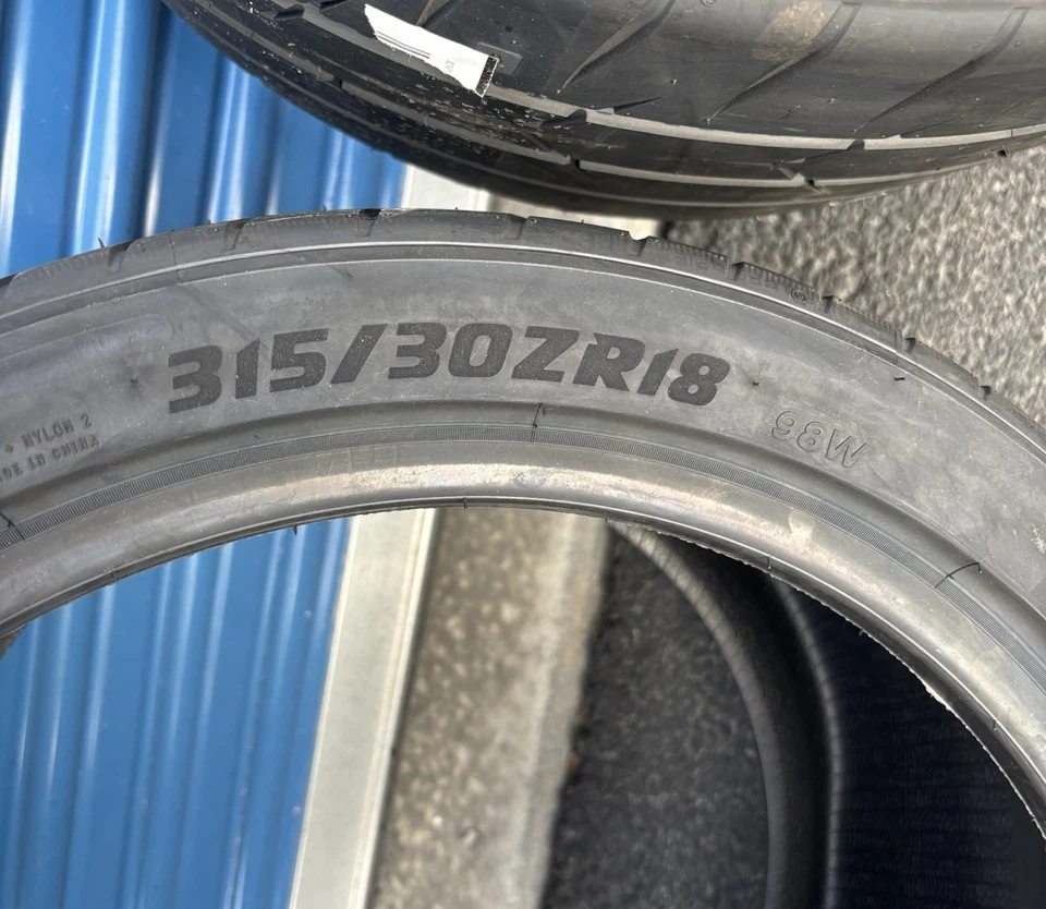Pneus de corrida ViTour Tempesta 315/30R-18 P1 P-01R alto desempenho - Imagem 4 de 4