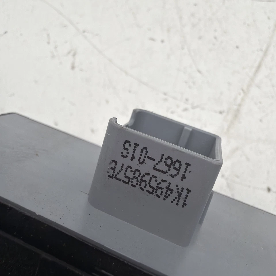 Левый выключатель стеклоподъемника Volkswagen Passat 2006-2020 годов выпуска от оригинального производителя B264-26 - Изображение 4 из 4