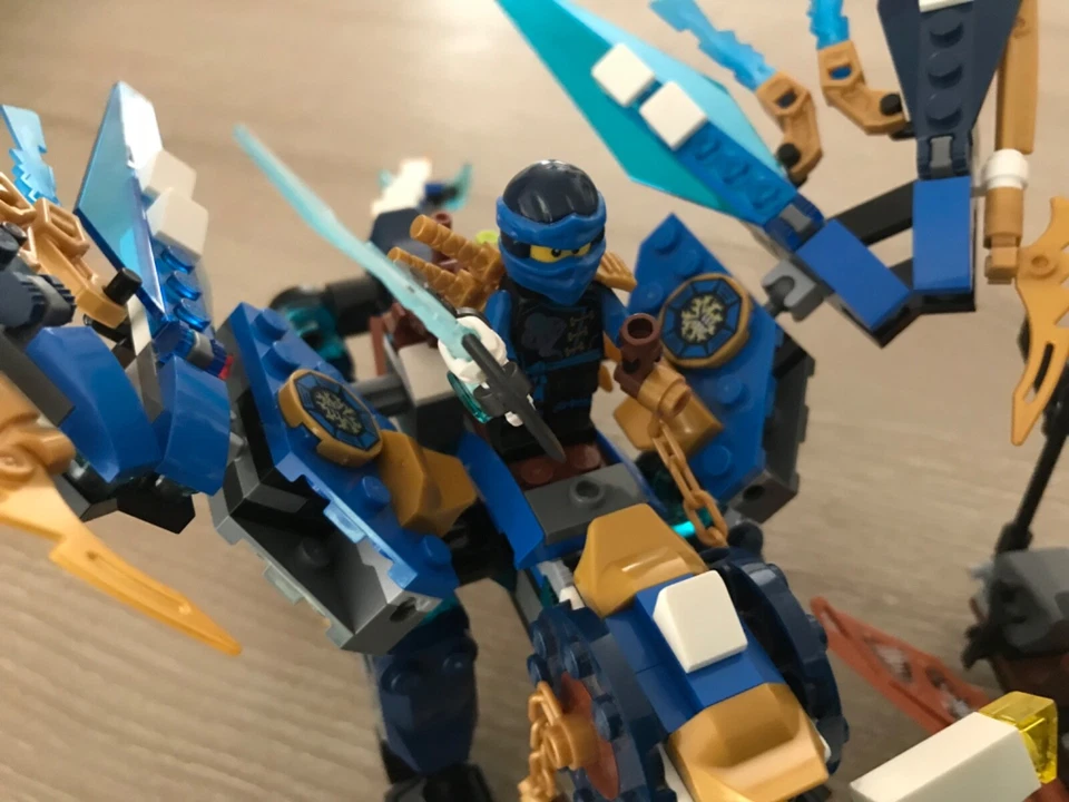 LEGO Ninjago 70602 Jay's Elemental Dragon, photo 3 sur 5