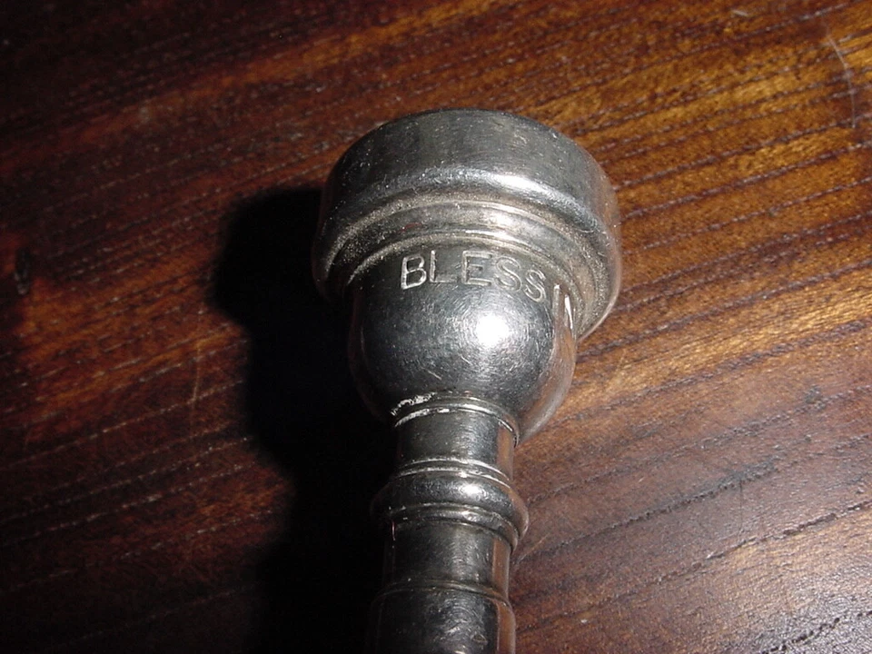 BOQUILLA TROMPETA BENDICIÓN VINTAGE # 10 1/2 C Foto 4 de 4