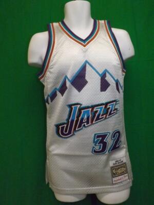 96-97 Karl Malone #32 Jazz Mens XS Mitchell & Ness Platinum Silver