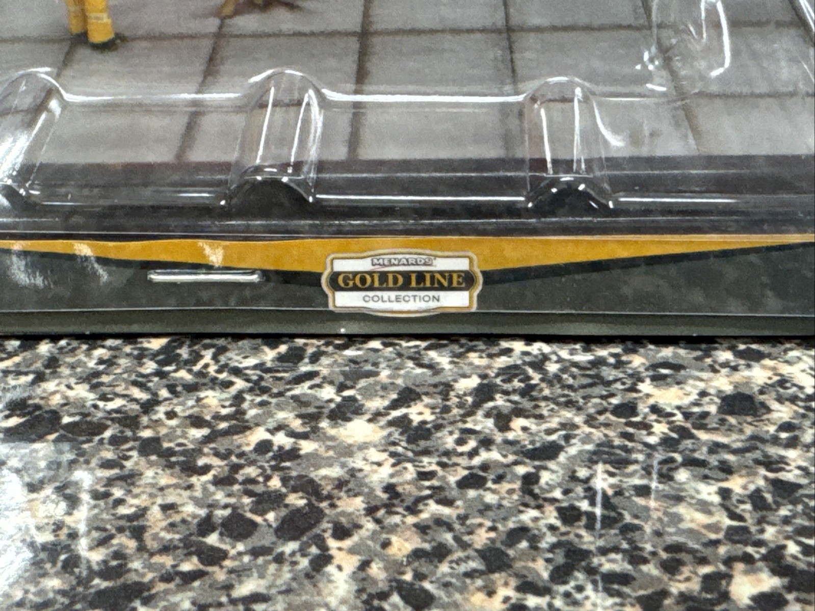 Picture 2 of 9