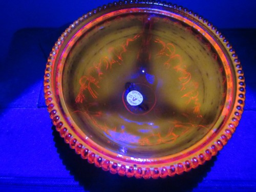 Vintage Westmoreland Argonaut Shell Amberina Red Covered candy dish Glows - Picture 15 of 16