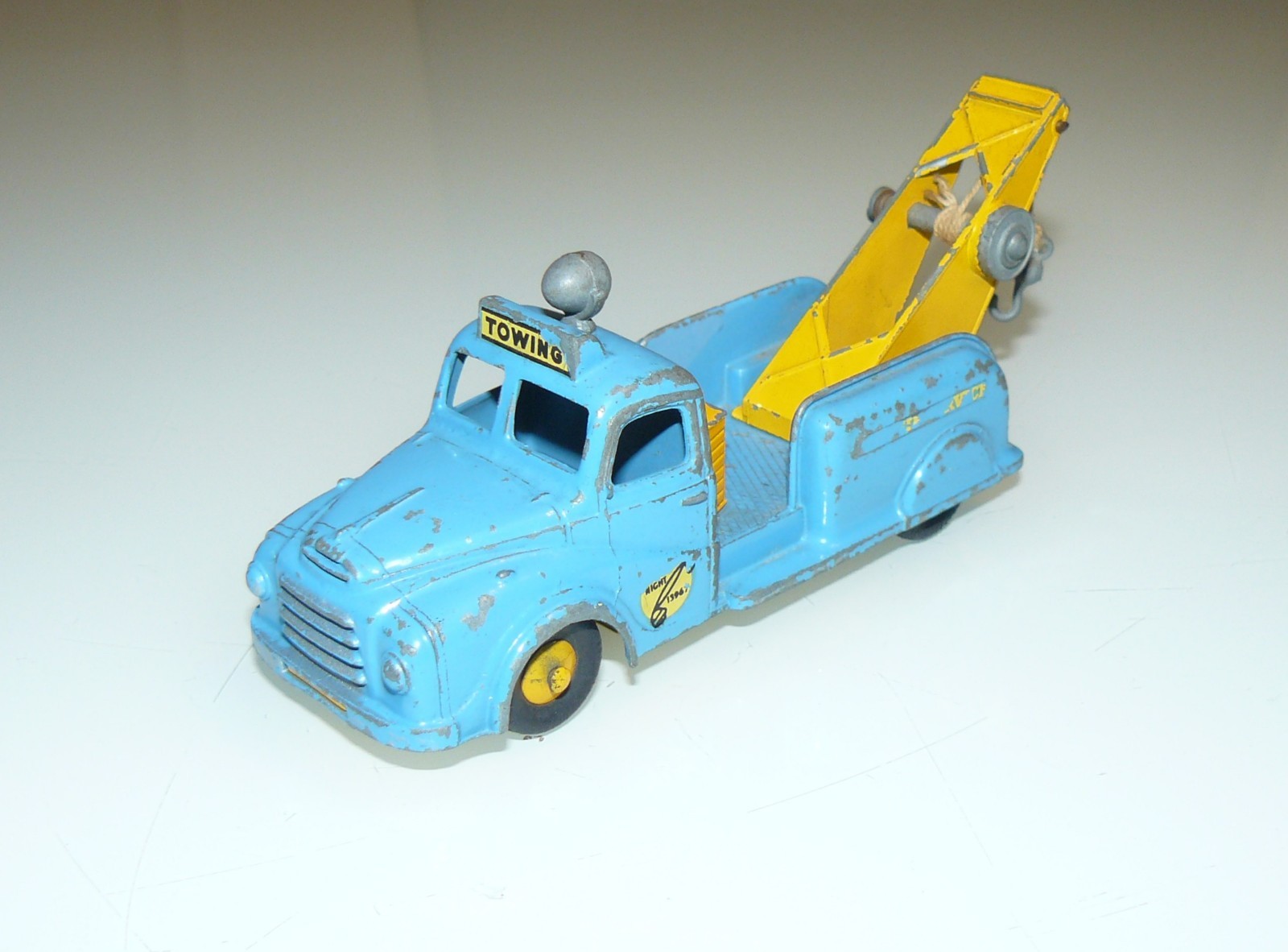 Budgie 244, Breakdown Truck - Free Price Guide & Review