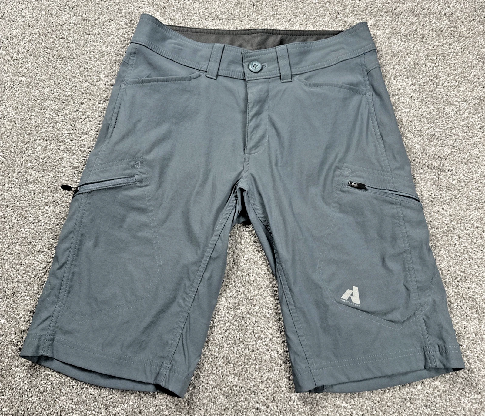 Eddie Bauer First Ascent Shorts Men 30 Gray Hiking Cargo Stretch Outdoor