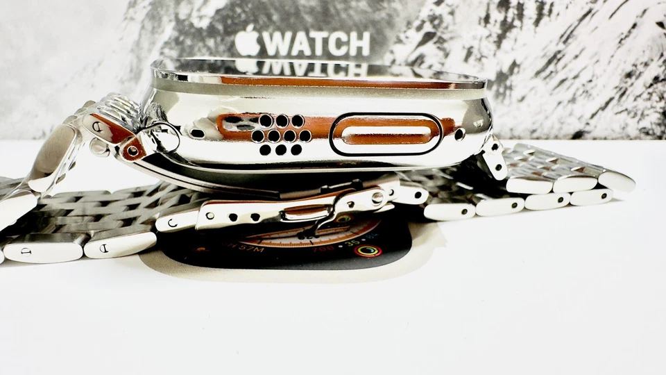 Apple Watch ULTRA 3 49mm Diamond Polished with Mirror Finish Link Band - Image 3 of 4
