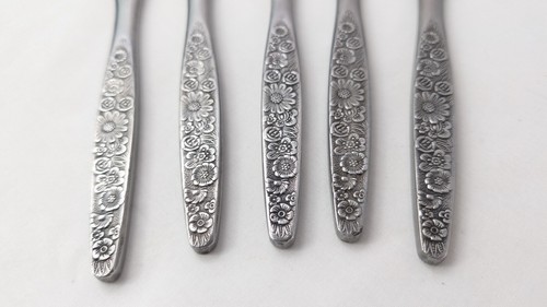 Interpur Japan Jardinera Lot of 5 Dinner Knives Daisy Floral Stainless Flatware - Picture 3 of 9