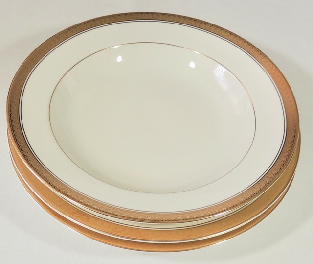 3 Mikasa Fine China L3234 Palatial Gold Rimmed Soup Salad Pasta Bowls