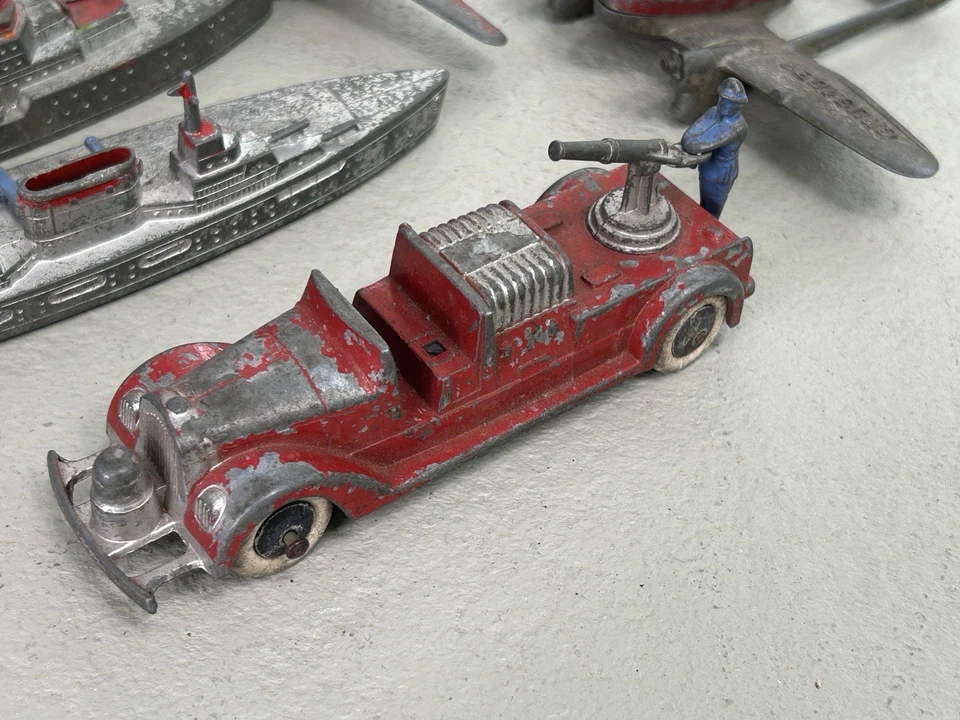 Tootsietoy 1930's Lot Destroyer Carrier Airplane Cars Trucks Diecast Original - Image 2 of 4