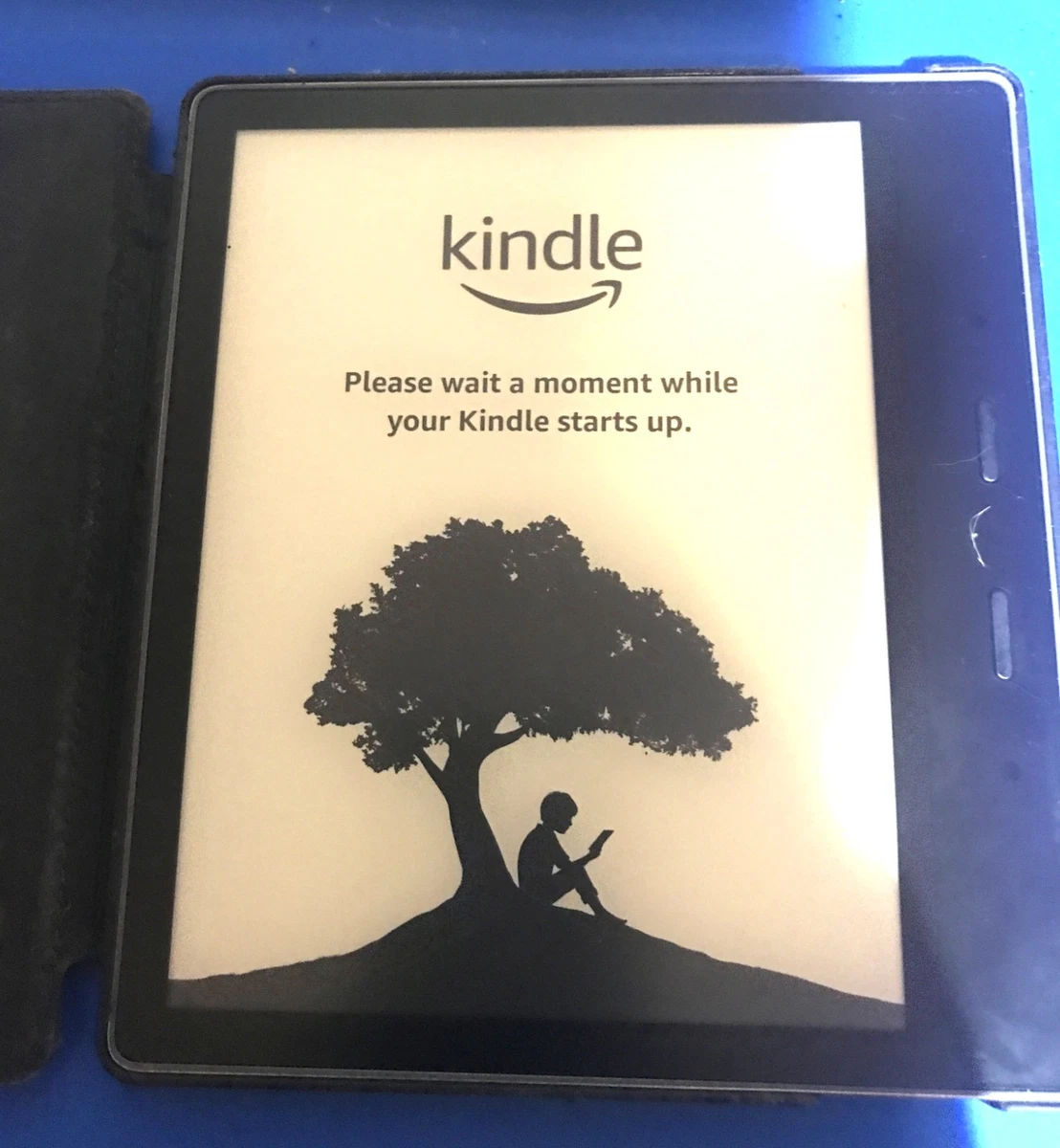 Amazon Kindle Oasis (9th Generation) 7 in - 8.9 in Screen eBook