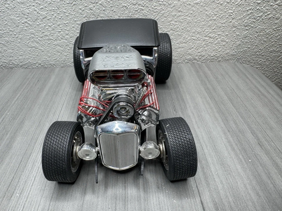 33 Ford Coupe Black Muscle Machine 1:18 scale Model Car - Image 3 of 4