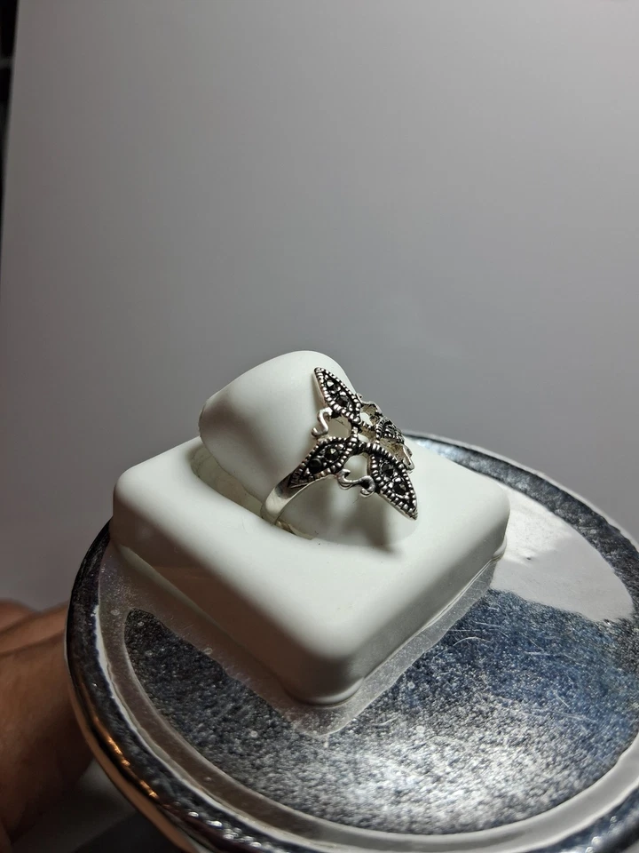 Anillo de Nudo de Bruja en Plata Mexicana925 Marquesita Silver Ring Size 8 - Image 3 of 4