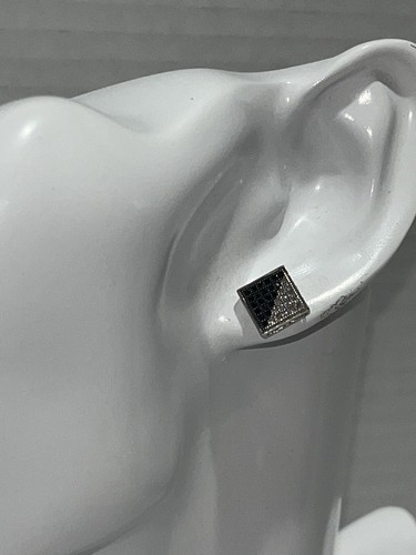 10K White Gold Black & White Diamond Earrings with Screw Post (1.90 Grams) - Picture 5 of 8